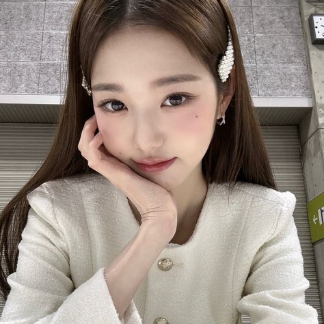 Wonyoung White, White Wonyoungism, Wonyoung Icons, Ive Wonyoung, Won Young, Love Dive, White Aesthetic, Kpop Icons, Iz One