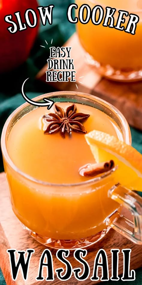 Hot Wassail Recipe, Wassail Recipe Crockpot, Wassail Recipe Easy, Warm Holiday Drinks, Apple Cider Juice, Wassail Recipe, Crockpot Hot Chocolate, Hot Drinks Recipes, Apple Cider Recipe