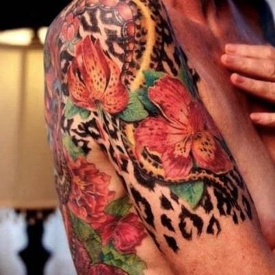 Love that leopard print and the way the pink flowers/green leaves look against it! Inspirational Tattoo Ideas, Cheetah Print Tattoos, Hip Tattoo Ideas, Leopard Print Tattoos, Leopard Tattoos, Inspirational Tattoo, 4 Tattoo, Pretty Tattoos For Women, Laser Tattoo