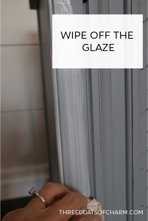 How to apply white glaze to furniture Glazed Furniture Ideas, How To Glaze Painted Furniture, White Wash Laminate Furniture, How To Glaze Furniture, Glaze Furniture, White Glazed Cabinets, Glazing Painted Furniture, Glazed Kitchen Cabinets, Glazing Furniture