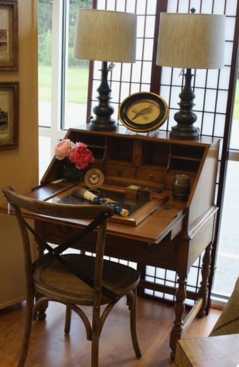 Vintage Desk Aesthetic, 1920s Desk, Old Writing Desk, Maple Desk, Library Vintage, Victorian Desk, Masculine Decor, Desks For Small Spaces, Writing Desks