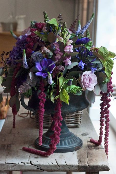 Purple Flower Wedding Centerpieces, Red Amaranthus, Bridal Centerpieces, Amaranthus Caudatus, Victorian Winter, Purple Flower Arrangements, Fall Purple, Flower Language, Bouquet Inspiration