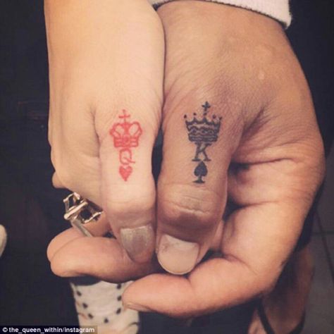 Bonnie And Clyde Tattoo Ideas, Couples Hand Tattoos, Bonnie And Clyde Tattoo, Engagement Tattoos, Couple Name Tattoos, King Queen Tattoo, Him And Her Tattoos, Ring Tattoo Designs, Couple Tattoos Unique