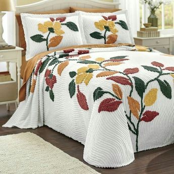 Hand Embroidered Bedspread, Bedsheets Designs, Crochet Bedsheets, Tie Dye Bedding, Bed Cover Design, Designer Bed Sheets, Floral Bedspread, Stencil Decor, Cooking Pizza