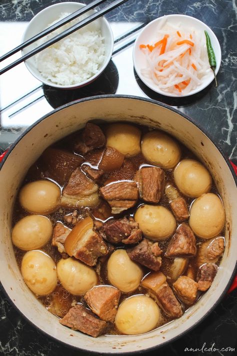 Thit Kho Recipe, Pork And Eggs, Easy Vietnamese Recipes, Vietnamese Pork, Cambodian Food, Khmer Food, Viet Food, Vietnamese Cuisine, Eggs Recipe