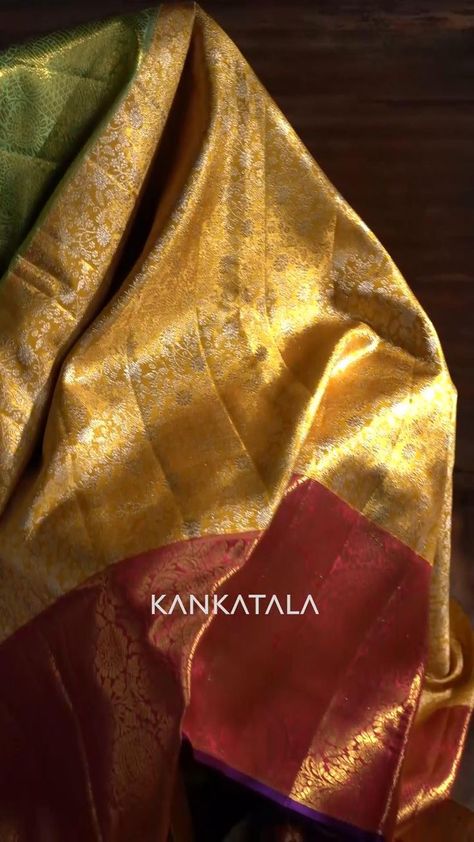 Gold Bridal Saree South Indian, Gold Colour Saree, Kanjipuram Saree, Saree For Engagement, Gold Silk Saree, Gold Saree, Golden Saree, Latest Bridal Blouse Designs, Kanjivaram Sarees Silk