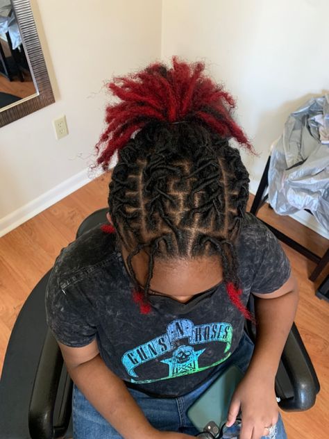 Loc retwist, up do style, bleached tips with red haircolor Locs With Red Tips, Taper Fade Long Hair, Bleached Tips, Dreadlock Hairstyles For Men, Dreads Styles, Dreadlock Hairstyles, Locs Hairstyles, Love Hair, Summer Hairstyles