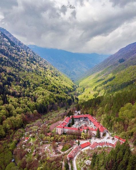 Rila Monastery / Bulgaria Rila Monastery, Bulgaria, Natural Landmarks, Travel, Nature