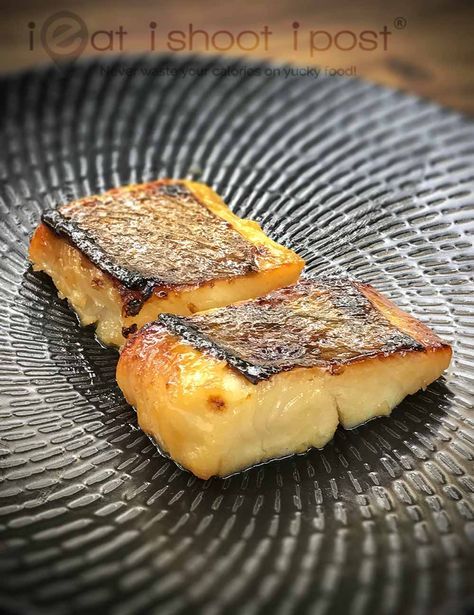 This is Chef Morimoto's sakana no misoyaki (miso marinated fish) recipe. It's delicious and so easy to make! Miso Recipes Fish, Misoyaki Salmon Recipe, Salmon Misoyaki, Japanese Fish Recipe, Misoyaki Butterfish Recipe, Okinawa Recipes, Bonito Recipe, Sablefish Recipes, Raw Fish Recipes