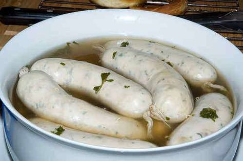 homemade weisswurst http://www.steffensdinners.com/content/weißwurst_(white_sausage) Dogs Food Recipes, White Sausage, Austrian Cuisine, Home Made Sausage, Bratwurst Recipes, Bavarian Recipes, Homemade Sausage Recipes, German Sausage, Austrian Recipes