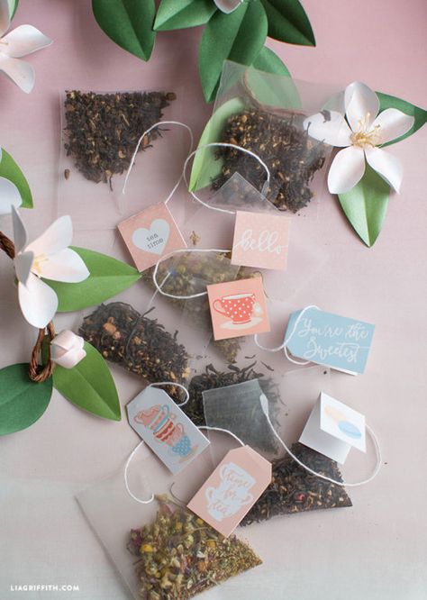 Bath Tea Bags Diy, Diy Tea Bags, Bath Tea Bags, Tea Tag, Tea Packaging Design, Homemade Tea, Tea Diy, Bridal Shower Diy, Tea Party Decorations