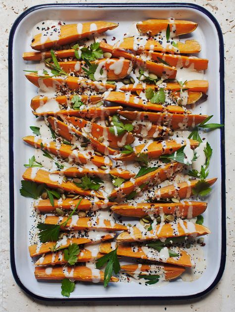 Sweet Potato Wedges with Tahini-Honey Sauce and Everything Bagel Spice - My New Roots Raclette Originale, Galette Des Rois Recipe, Barley Salad, Sweet Potato Wedges, Honey Sauce, Toasted Pumpkin Seeds, Paleo Lunch, Tahini Sauce, Potato Wedges