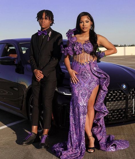 Purple Prom Looks Couple, Prom Inspo Couples, Purple Prom Couple, Unique Prom Suits, Purple Prom Suit, Prom 2k24, Prom Glam, Relationship Pics, Prom Photoshoot