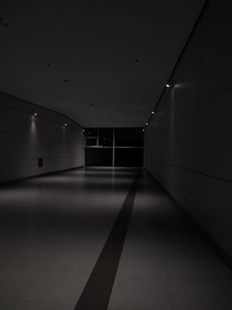 Black Liminal Space, Black And White Liminal Space, Dark Liminal Spaces, Ballroom Aesthetic Dark, Ballroom Aesthetic, Dark Office, Futuristic Interior Design, Creepy Core, Liminal Space