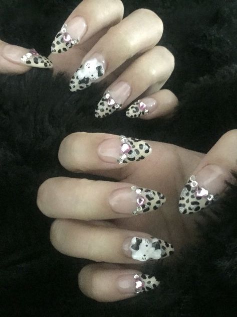 #2000snails #cheetahnails Cheetah Nails, Punk Nails, Grunge Nails, Pretty Gel Nails, Really Cute Nails, Soft Nails, Nails Only, Dream Nails, Fire Nails