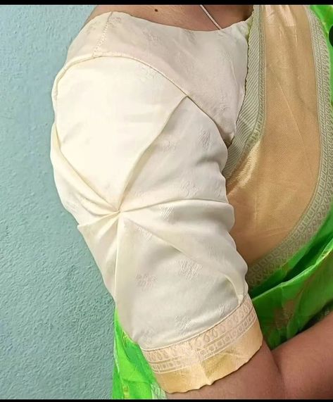 3/4 Blouse Design, Hand Models For Blouses, Decent Blouse Designs, Saree Blouse Sleeve Design, Engagement Stills, Blouse Hand Design, Traditional Blouses, Floral Blouse Designs, Modern Blouse