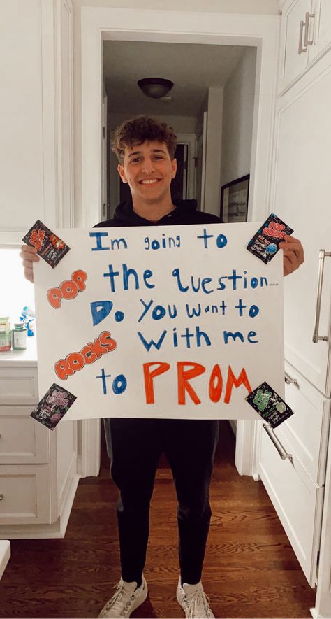 Easy Promposal Ideas, Prom Invites Ideas Proposals, Promposal Ideas For Girlfriend Creative, Prom Posals Ideas For Her, Car Promposal Ideas, Prom Posals Ideas For Him, Harry Styles Promposal, Prom Asking Ideas For Guys, Prom Proposal For Girlfriend