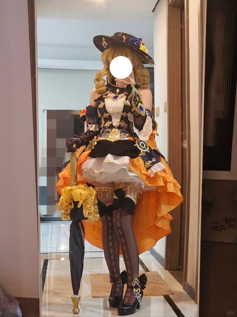 Detailed Cosplay, Cosplay Photoshoot Ideas, Kinich Cosplay, Navia Cosplay, Genshin Cosplayers, Genshin Cosplays, Genshin Cosplay, Cosplay Genshin, Genshin Impact Cosplay