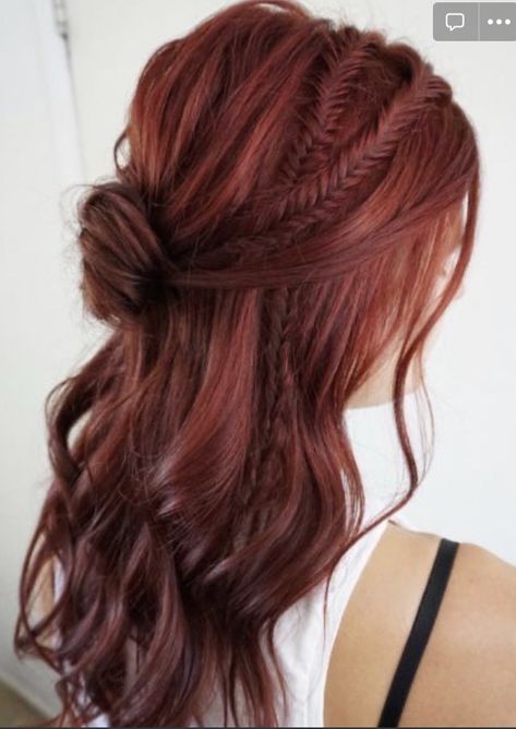 Uni Hairstyles, Braids Simple, Ponytail Hairstyle Ideas, Simple Bun, Boho Braid, Romantic Hair, Fishtail Braids, Ponytail Hairstyle, Hairstyle Idea