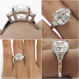 Cushion Cut 3 Stone Ring, Cushion Cut Three Stone Engagement Ring, Rings 2022, Dig Jewelry, Three Stone Ring Settings, Cushion Cut Wedding Rings, Radiant Cut Diamond Ring, Engagement Ring Cushion, 3 Stone Engagement Ring