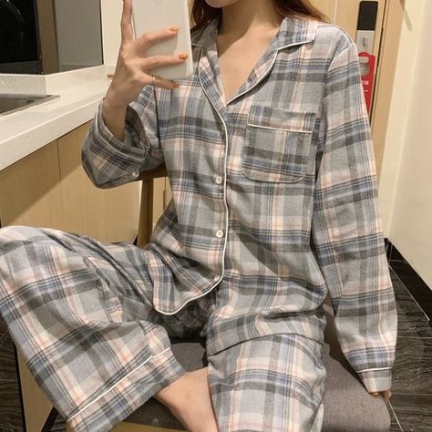 Women's Pajama Sets, Casual Home Outfits, Night Wear Pajamas, Pajamas Outfit, Pajamas Aesthetic, Pijamas Women, Plaid Pajama, Pajama Fashion, Cute Sleepwear