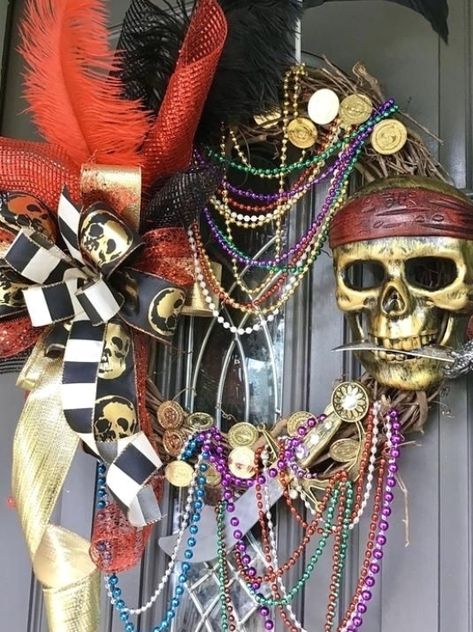 This Gasparilla Wreath is sure to catch the eye of ye fellow pirate friends and neighbors!! ***This is a made to order listing*** *** TAMPA BAY LOCALS; if you do not want your wreath shipped. Please message me for a discount code for pick ups ONLY. Prior to purchasing*** (Discounts can not be given after purchasing) The photos shown are an example of the style of the wreath you will be receiving. The wreath will made as close as possible to the pictures shown. As the demands increase, some rib Pirate Christmas, Pirate Wreath, Pirate Halloween Decorations, Christmas Decorations Australian, Skeleton Ideas, Pirate Decor, Pirate Kids, Pirate Halloween, Halloween Wreaths