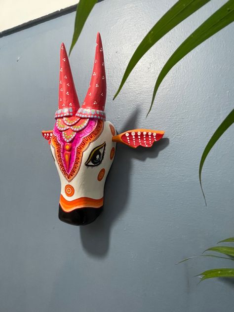 Wallputty Crafts, Putty Art, Cow Head Decor, Channapatna Toys, Head Painting, Dyi Art, Clay Owl, Paper Mache Animals, Diy Crafts Love