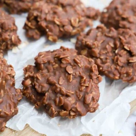 No-Bake Cookies - The Diary of a Real Housewife Cinnamon Christmas Cookies, Best No Bake Cookies, Oatmeal No Bake Cookies, Easy No Bake Cookies, Chocolate No Bake Cookies, Chocolate Oatmeal Cookies, Peanut Butter No Bake, Favorite Cookie Recipe, Eat Cookies