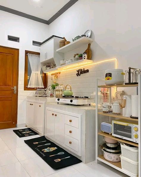 Dapur Aesthetic Simple, Kitchen Set Minimalist, Modern Kitchen Makeover, Interior Design Kitchen Contemporary, Model Dapur, Tiny Kitchen Design, Desain Pantry, Simple Kitchen Design, Small Apartment Interior