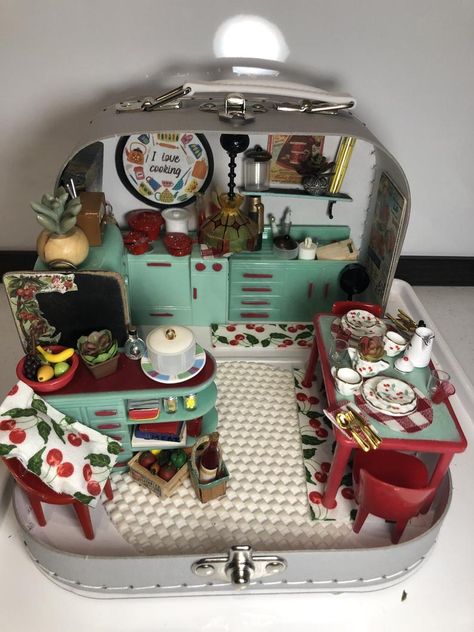 Suitcase Dollhouse, Dollhouse Display, Cardboard Suitcase, Travel Dollhouse, Room Box Miniatures, Display Kitchen, Cherry Lemonade, Small Suitcase, Miniature Houses