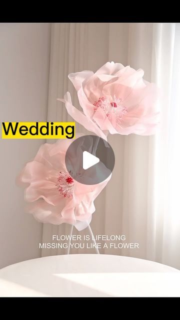 Handmade Tutorial, Organza Flowers, Flower Handmade, Giant Flowers, Handmade Flower, Decoration Design, Floral Decor, Liquor, Wedding Flowers