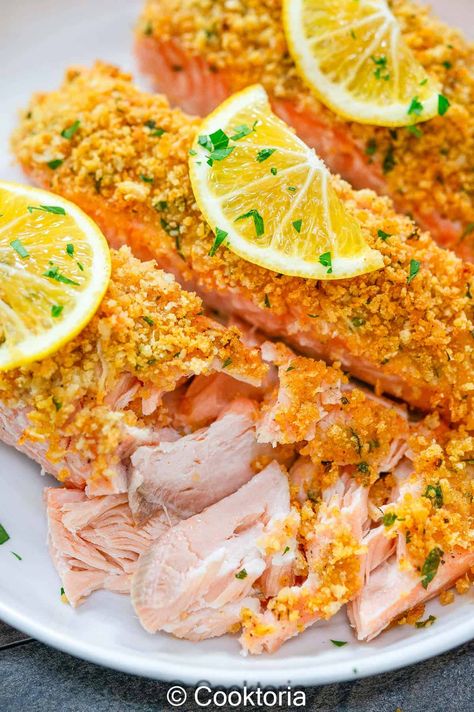 Baked Panko Breaded Salmon Panko Salmon, Salmon Panko, Breaded Salmon, Baked Trout, Crispy Fish, Roasted Fingerling Potatoes, Twice Baked Potatoes Casserole, Fish Dinner Recipes, Mediterranean Quinoa Salad