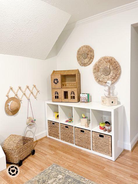 Toy Storage For Small Spaces Bedrooms, Playroom Corner In Living Room, Girl Toy Storage, Boy Toy Storage, Toy Room Storage, Toy Storage Nursery, Ikea Toy Storage, Small Playroom, Baby Toy Storage