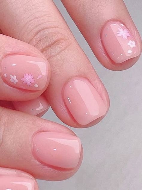 19 Simple Flower Nail Designs for a Perfect Spring | The KA Edit Simple Flower Nail Designs, Pink Flower Nails, Korean Flower, Acrylic Nail Shapes, Green Nail Designs, Lavender Nails, Floral Nail Designs, Simple Gel Nails, Flower Nail Designs