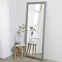 Bedroom Mirror Full Length, Wood Full Length Mirror, White Wood Floors, Mirror Wall Bedroom, Bedroom Corner, Wall Closet, Trendy Bedroom, Length Mirror, Bedroom Mirror