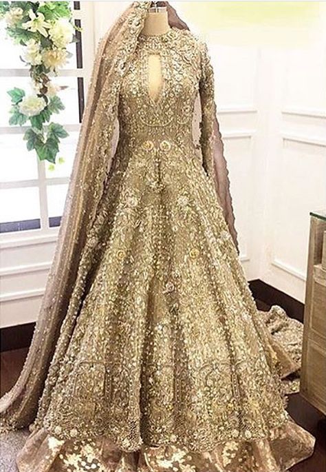 Pinterest • @KrutiChevli Suffuse By Sana Yasir Bridal, Suffuse Bridal, Suffuse By Sana Yasir, Pakistani Bridal Couture, Wedding Dresses Pakistani, Asian Bridal Dresses, Pakistani Wedding Outfits, Patiala Salwar, Pakistani Bridal Dresses