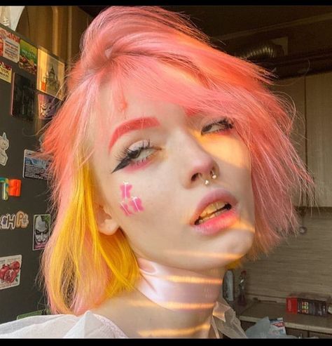 Pink Hair With Yellow Highlights, Pink Lemonade Hair, Mlp Moodboards, Short Yellow Hair, Egirl Hair Color, Pink And Yellow Hair, Pink And Orange Hair, Dyed Hair Inspiration, Punk Hair