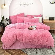 Pink Comforter, Heart Pillows, Room Ideas Aesthetic, Classy Decor, Soft Comforter, Velvet Bed, Bed Sets, Pink Room, King Comforter