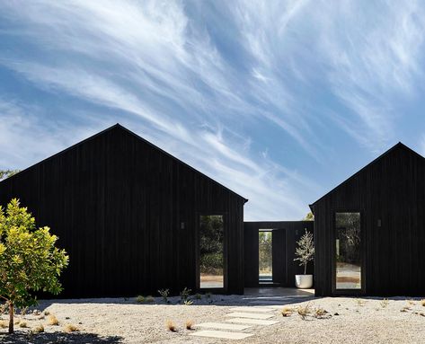 With its dramatic monochrome palette and luxurious appointments, this sleek barn home in Strathfieldsaye, VIC is a standout success for the designer owner. Concrete Island, Concrete Studio, Moderne Have, Black Houses, Contemporary Barn, Recycled Brick, Black Barn, Monochrome Palette, Modern Monochrome