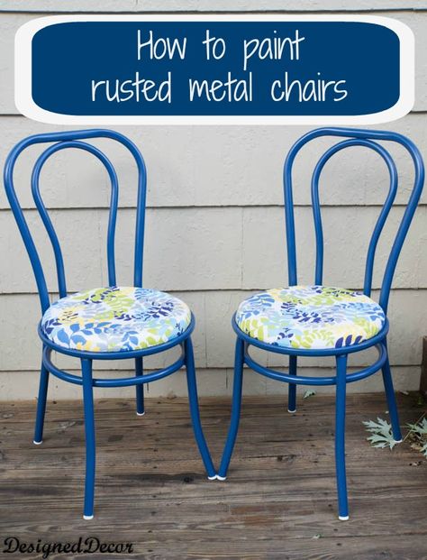 How to Repurpose a Rusted Metal Chair! | Designed Decor | Using fabric by Heather Dutton for Modern Yardage. #modernyardage #fabric #modernfabric www.modernyardage.com Painting Rusted Metal, Painted Metal Chairs, Chrome Chair, Aqua Paint, Metal Outdoor Furniture, Garage Sale Finds, Metal Chair, Chair Makeover, Rusted Metal