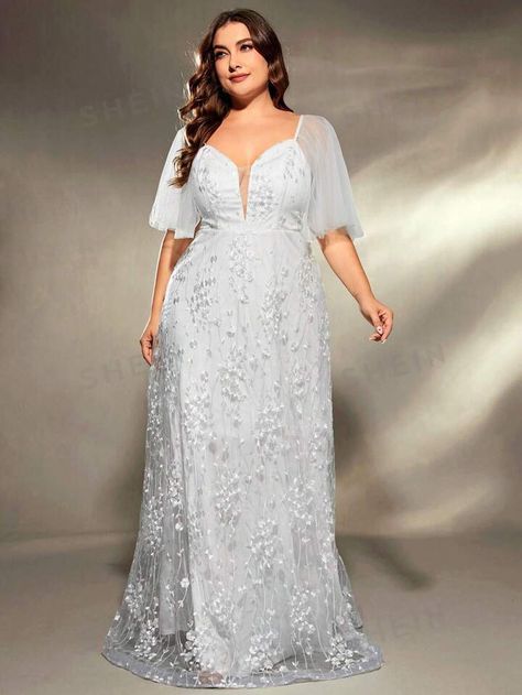 Mesh Wedding Dress, Plus Wedding Dresses, Trumpet Sleeves, Wedding Items, Middle Age Fashion, Trumpet Sleeve, Flare Sleeves, Wedding 2024, Gauze Dress