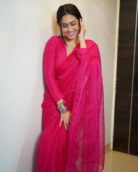 Reem Sameer Shaikh, Reem Shaikh, Reem Sameer, Pink Saree Blouse, Assam Silk Saree, Farewell Sarees, Gayatri Devi, Trendy Outfits Indian, Outfits Indian