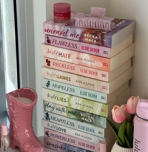 Readers Bedroom, Pastel Colour Aesthetic, Book Stacks Aesthetic, Cute Pastel Aesthetic, Teen Book Series, Cose Aesthetic, Aesthetic Books To Read, Aurora Aesthetic, Annotated Books