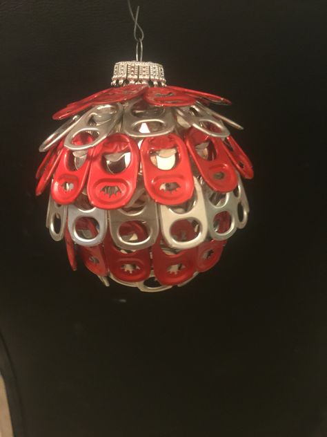 Soda pop top ornament Pop Top Crafts, Pop Can Crafts, Soda Tab Crafts, Tab Crafts, Can Tab Crafts, Pop Tab Crafts, Soda Tab, Soda Can Crafts, Aluminum Can Crafts