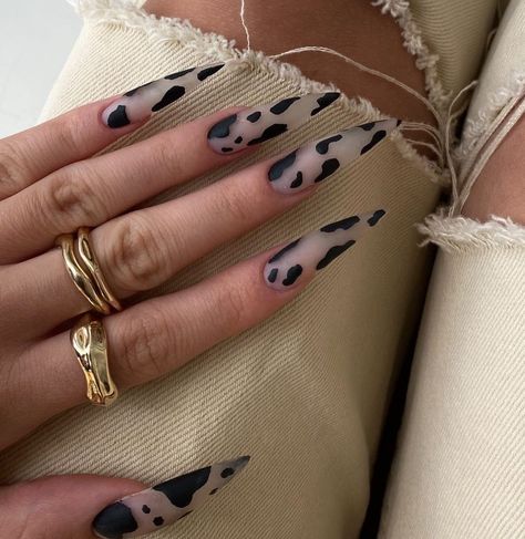 Maquillage Yeux Cut Crease, Cow Nails, Vintage Nails, Edgy Nails, Grunge Nails, Acrylic Nails Coffin Pink, Acrylic Nails Coffin Short, Fire Nails, Chic Nails