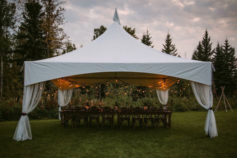 The 7 Wedding Tent Styles You Need to Know Wedding Reception Seating Arrangement, Small Intimate Wedding Venues, Backyard Tent Wedding, Outdoor Tent Wedding, Tent Wedding Reception, Backyard Tent, Backyard Wedding Ceremony, Small Backyard Wedding, Wedding Reception Seating