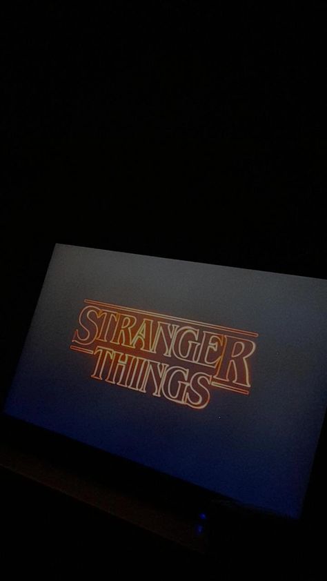 Stranger Things Snapchat Stories, Alcohol Aesthetic, Chill Photos, Soft Wallpaper, Golden Trio, Creative Instagram Stories, Web Series, Snapchat Stories, Dark Wallpaper