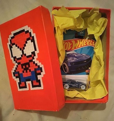 30 REGALOS PARA TU NOVIO - Fire Away Paris Spiderman Gifts For Boyfriend, Cute Anniversary Gifts, Spiderman Gifts, Spiderman Theme, Birthday Gifts For Boyfriend Diy, Bf Gifts, Creative Gifts For Boyfriend, Cute Couple Gifts