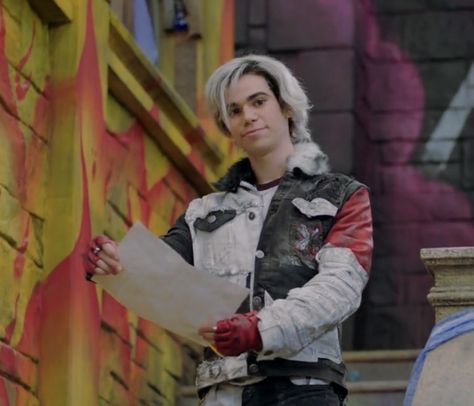 descendants 3 carlos de ville #descendents #descendents2 #descendents3 #disney #disneyvillians #disneyvilliankids #theisleofthelost #pinthis #mal #evie #villiankids #carlos #kingben #jay #audrey #fairygodmother #aurdon #theunitedstatesofaurdon #docecarmeron #cameronboyce #bobostewart #sofiacarson #thomasdoherty #uma #chinaannemcclain #sarahjeffry #sarahjeffries #vkahestic #ahestic #villankidahestic #descendentsahestic #malahestic #evieahestic #carlosahestic #jayahestic Carlos Devil, Descendants The Musical, The Descendants Movie, Descendants Carlos, Carlos Costume, Carlos Descendants, Cameron Boyce Descendants, Cameron Boys, Descendants Wicked World