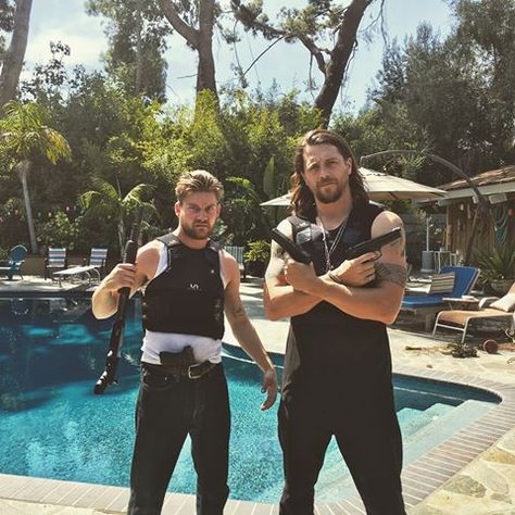 Ben Robson (@robboben_) • Instagram photos and videos Animal Kingdom Tv Show, Jake Weary, Shawn Hatosy, Animal Kingdom Tnt, Ben Robson, Finn Cole, Guys And Girls, Best Tv, Serie Tv